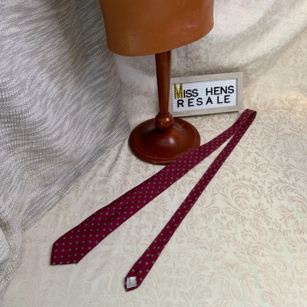 { 5 for $25 } BUS CAS STAFFORD CRIMSON NECKTIE - Picture 4 of 6